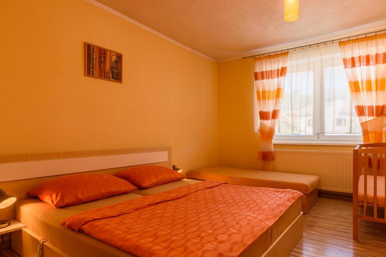 Elegant 2 Apartment *